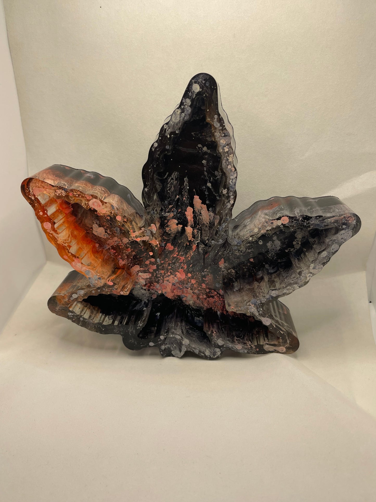 Marijuana Leaf Ashtray